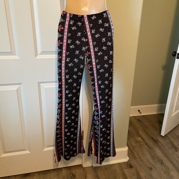 Comfy patterned pants - Picture 2 of 2